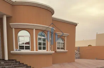 Villa - 4 Bedrooms - 6 Bathrooms for sale in Seih Al Uraibi - Ras Al Khaimah