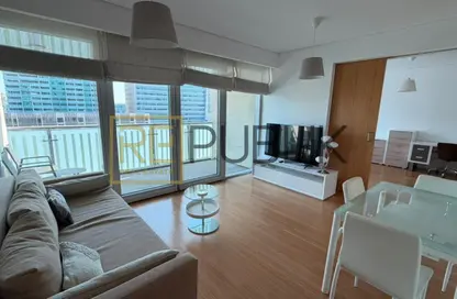 شقة - غرفة نوم - 2 حمامات للايجار في المها - المنيرة - شاطئ الراحة - أبوظبي