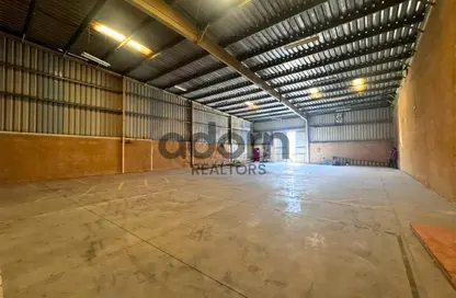 مستودع - استوديو للايجار في القوز 1 - القوز - دبي