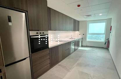 Apartment - 3 Bedrooms - 3 Bathrooms for rent in Millennium Executive Tower - Sheikh Zayed Road - Dubai