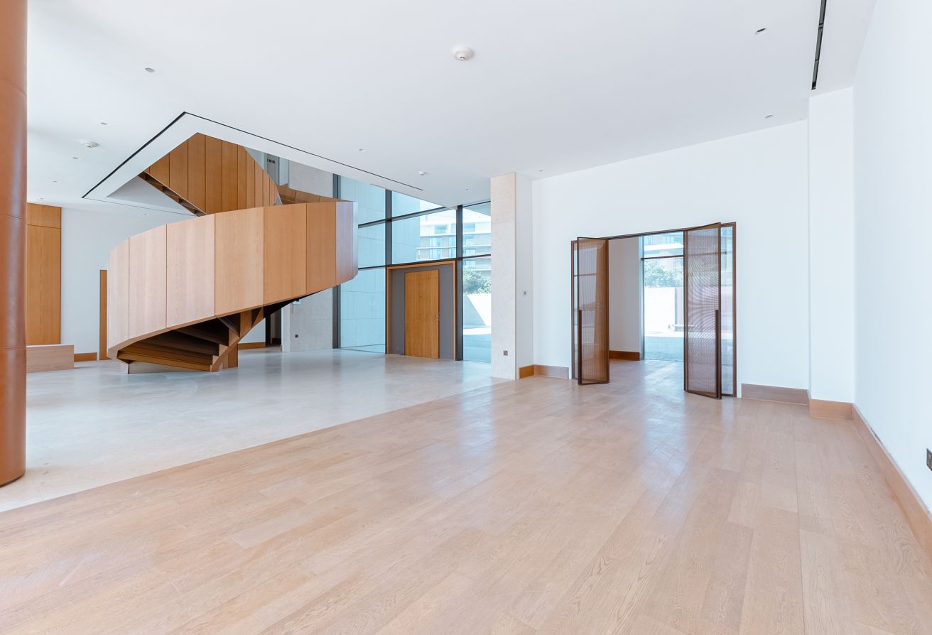 Bulgari Mansion | Prime Waterfront | Skyline Views 2
