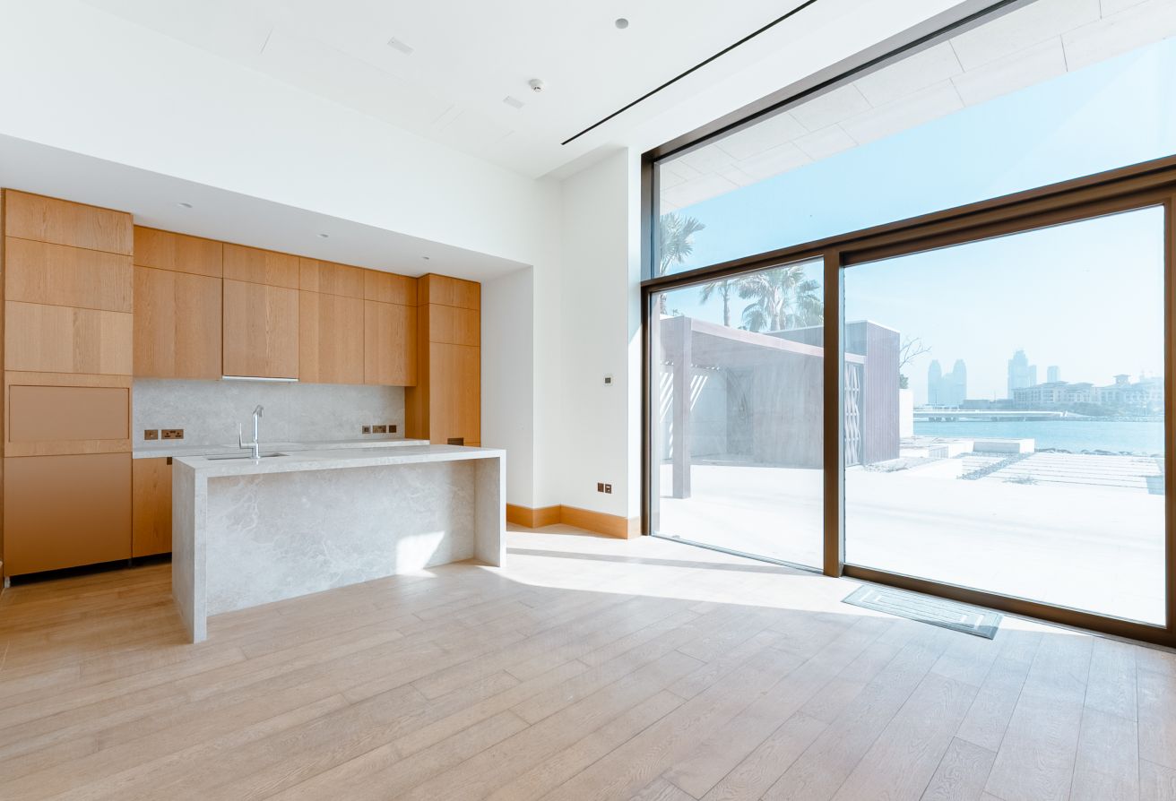 Bulgari Mansion | Prime Waterfront | Skyline Views 3