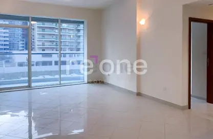 شقة - غرفة نوم - 2 حمامات للايجار في تفريعة القنال 1 - أبراج الجولف - مدينة دبي الرياضية - دبي