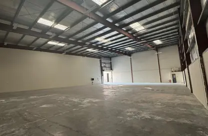 Warehouse - 1 Bedroom for rent in Phase 2 - Dubai Investment Park (DIP) - Dubai