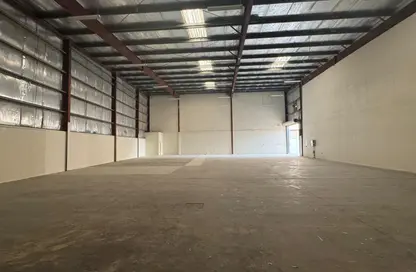 Warehouse - Studio for rent in Phase 2 - Dubai Investment Park (DIP) - Dubai