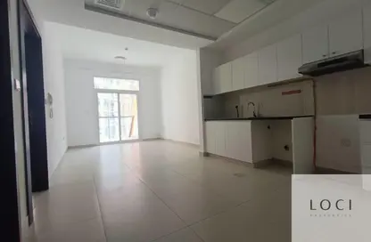 شقة - غرفة نوم - 2 حمامات للايجار في بوابة بن غاطي - الجداف - دبي