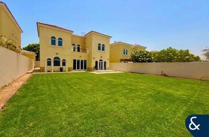Villa - 3 Bedrooms - 4 Bathrooms for rent in District 5 - Jumeirah Park - Dubai
