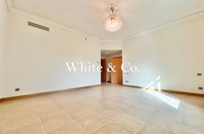 Apartment - 2 Bedrooms - 3 Bathrooms for rent in Jash Falqa - Shoreline Apartments - Palm Jumeirah - Dubai