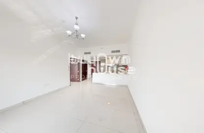 شقة - غرفة نوم - 2 حمامات للبيع في اكويتي ريسيدنس - الفرجان - دبي