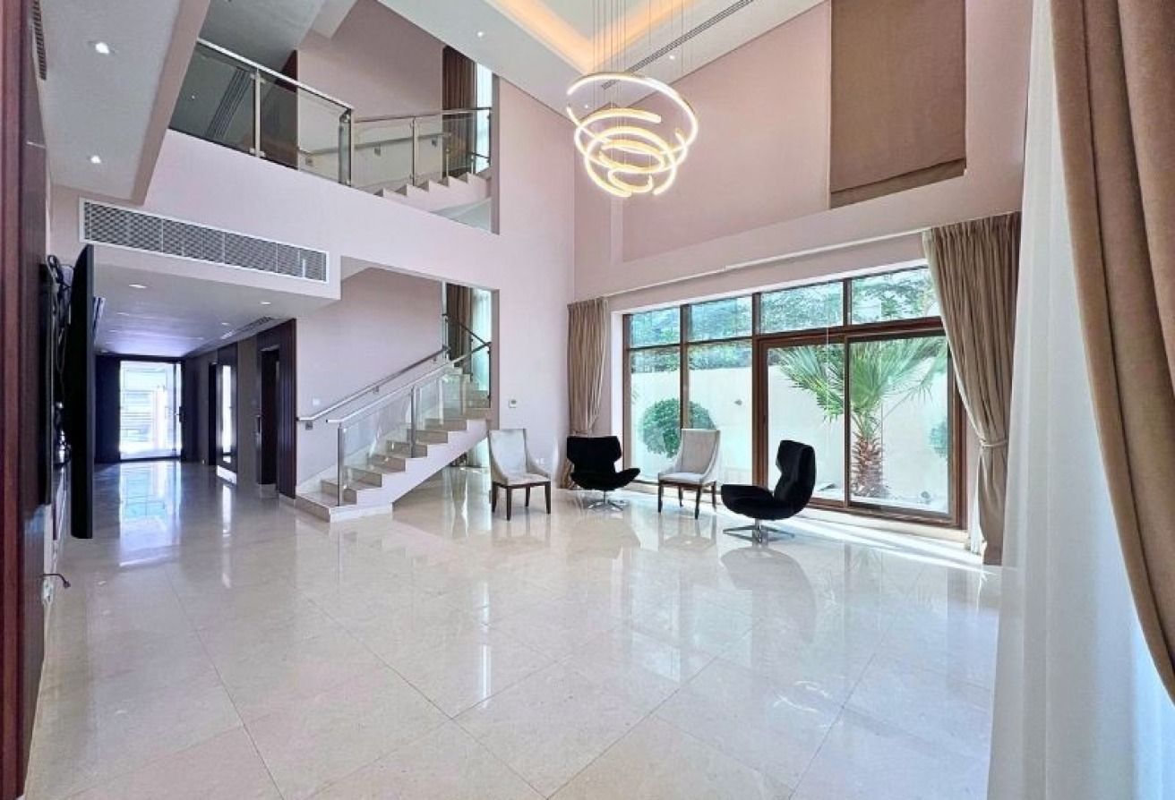 Family Home l Park View | 6BR En-Suite+ Maid Villa 3