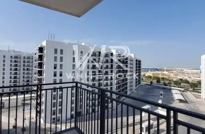 Apartment - 3 Bedrooms - 4 Bathrooms for sale in Waters Edge - Yas Island - Abu Dhabi