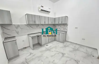 Apartment - 3 Bedrooms - 3 Bathrooms for rent in Madinat Al Riyad - Abu Dhabi