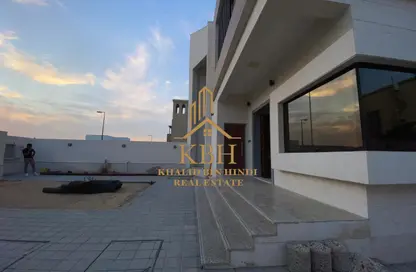 Villa - 4 Bedrooms - 5 Bathrooms for rent in Al Hooshi Villas - Hoshi - Al Badie - Sharjah