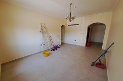 Apartment - 2 Bedrooms - 2 Bathrooms for rent in Al Mraijeb - Al Jimi - Al Ain