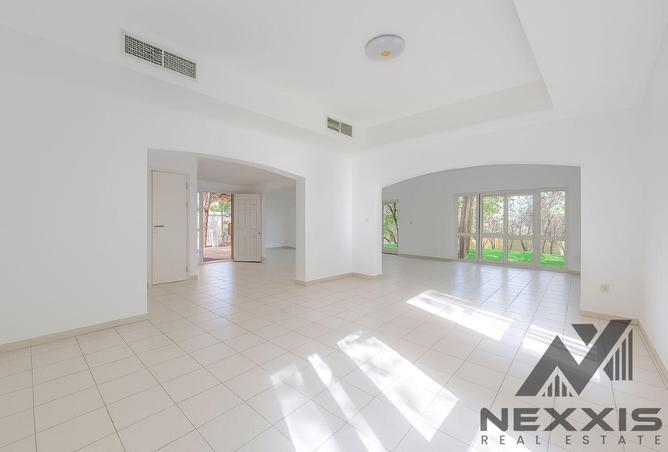 68285473 - Property Image 2