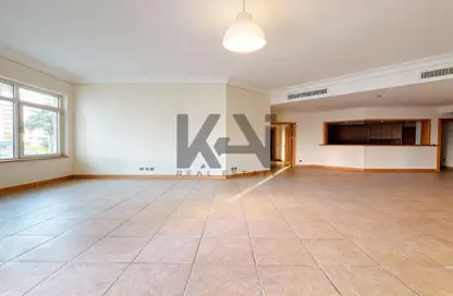 Apartment - 3 Bedrooms - 4 Bathrooms for rent in Al Hamri - Shoreline Apartments - Palm Jumeirah - Dubai