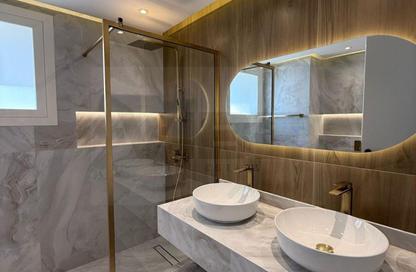 Apartment - 2 Bedrooms - 3 Bathrooms for sale in Royal Breeze 4 - Royal Breeze - Al Hamra Village - Ras Al Khaimah