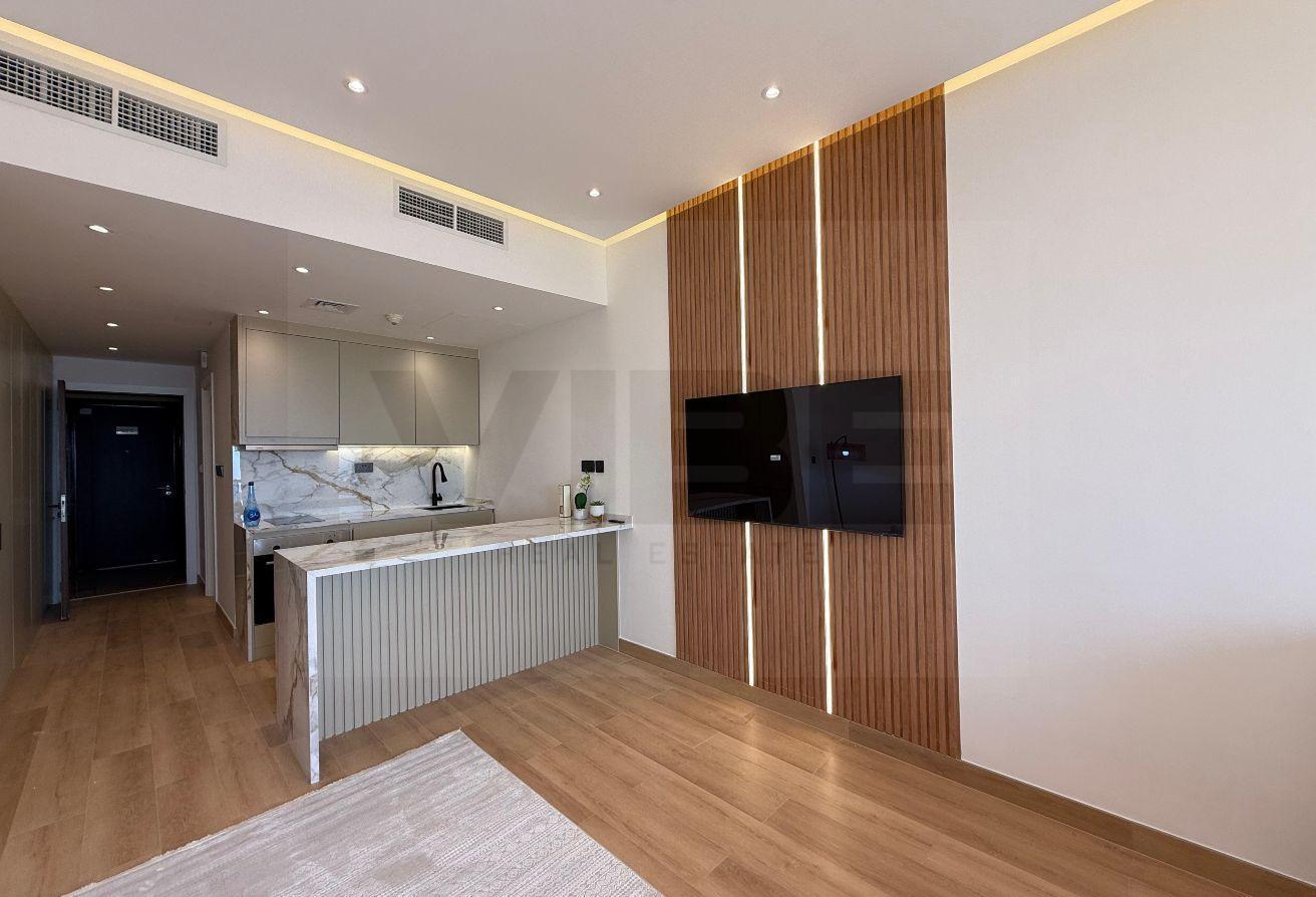 High-End Renovated Studio – Sea Views