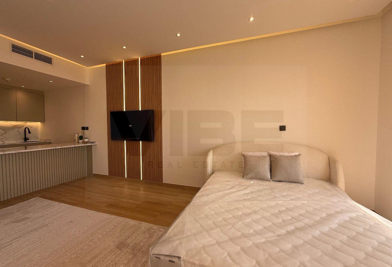 High-End Renovated Studio – Sea Views