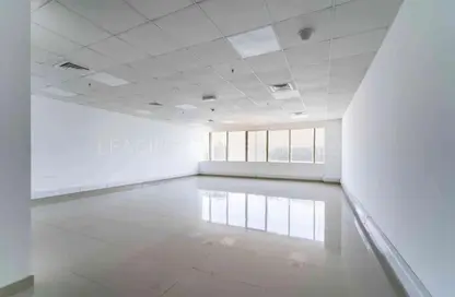 مكتب - استوديو - 1 حمام للايجار في كابيتال جولدن تاور - الخليج التجاري - دبي