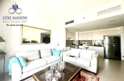 Apartment - 2 Bedrooms - 2 Bathrooms for sale in Hayat Boulevard 1A - Hayat Boulevard 1 - Hayat Boulevard - Town Square - Dubai