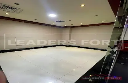 مكتب للايجار في الكرامة - دبي