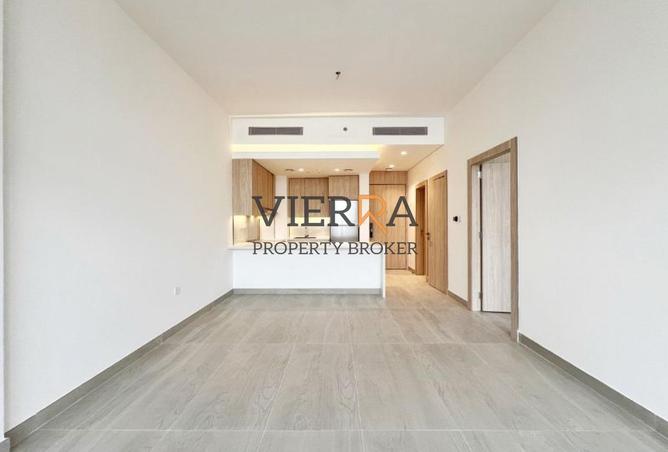 15859000 - Property Image 2