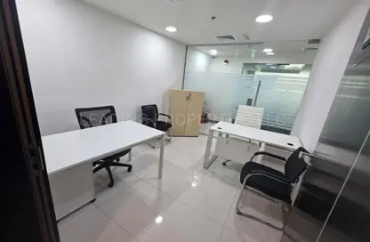 مركز أعمال - استوديو للايجار في برج بايناري - الخليج التجاري - دبي