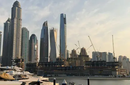 شقة - غرفة نوم - 2 حمامات للبيع في بناية بي - داماك باي - دبي هاربور - دبي