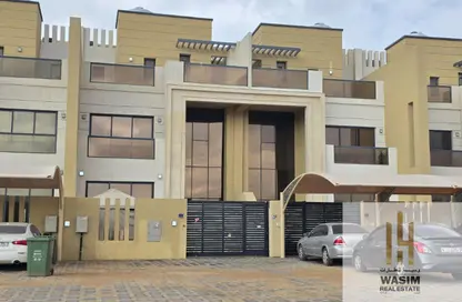 Townhouse - 4 Bedrooms - 6 Bathrooms for rent in Al Zaheya Gardens - Al Zahya - Ajman