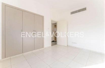 Villa - 3 Bedrooms - 4 Bathrooms for rent in Springs 12 - The Springs - Dubai Villa - 3 Bedrooms - 4 Bathrooms for rent in Springs 12 - The Springs - Dubai