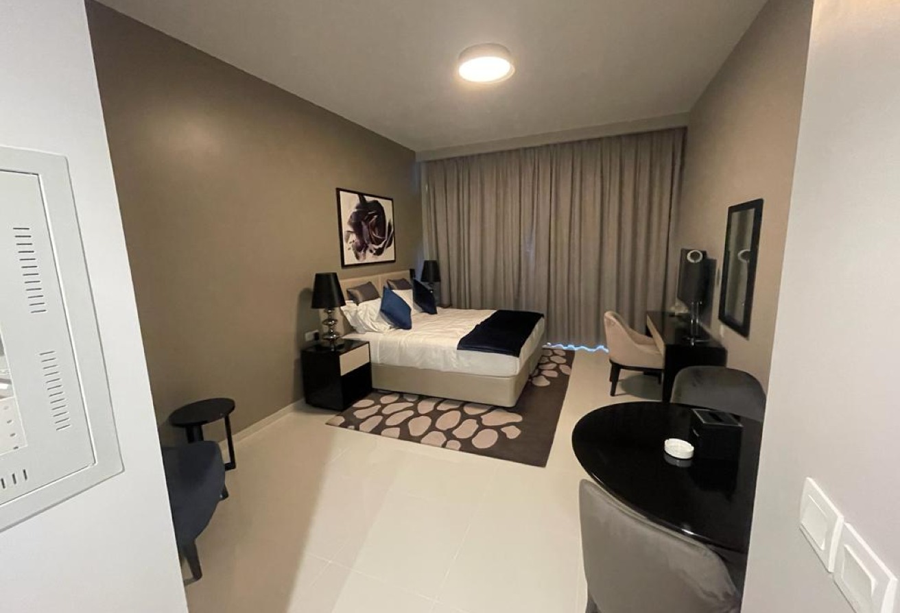 Ready to Move | Fully Furnished | Studio 4