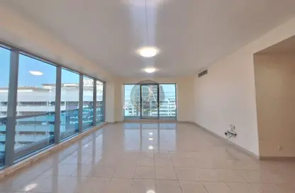 Apartment - 4 Bedrooms - 4 Bathrooms for rent in Silver Sands 2 - Mankhool - Bur Dubai - Dubai