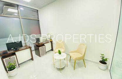 Office Space - Studio - 1 Bathroom for rent in Red Avenue - Al Garhoud - Dubai