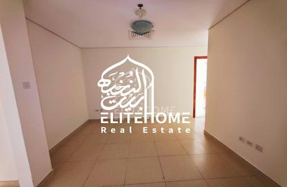 Apartment - 3 Bedrooms - 3 Bathrooms for sale in Al Khan - Sharjah