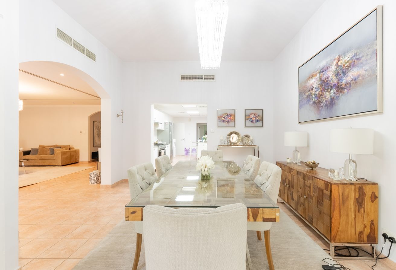 Corner Unit | Prime Location | Exclusive 5