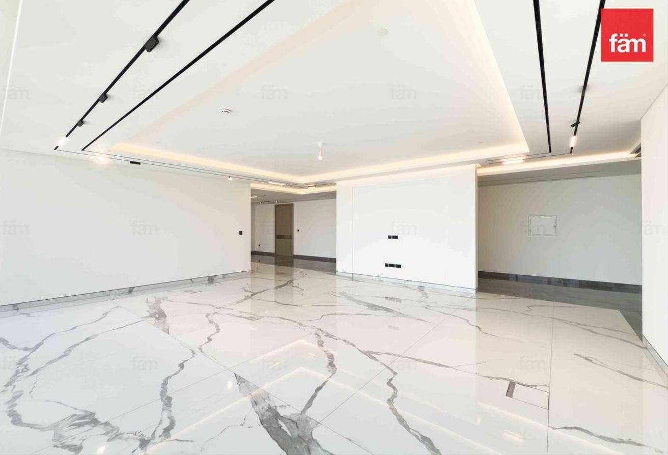 Stunning Marina Views | High End Finish | Vacant photo 5