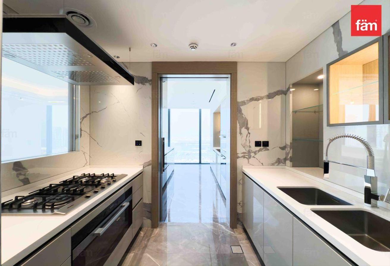 Stunning Marina Views | High End Finish | Vacant photo 8