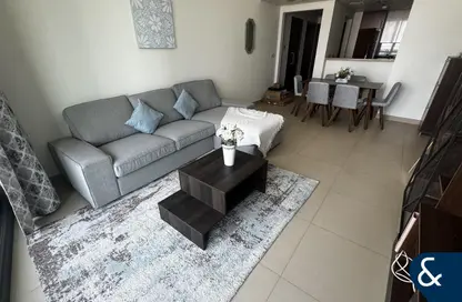 شقة - غرفة نوم - 2 حمامات للايجار في برج فيستا - برج فيستا - وسط مدينة دبي - دبي