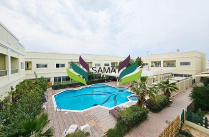 Villa - 4 Bedrooms - 3 Bathrooms for rent in Jumeirah 1 Villas - Jumeirah 1 - Jumeirah - Dubai