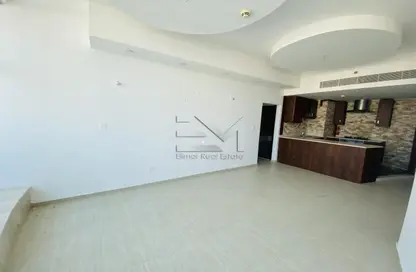 شقة - غرفة نوم - 2 حمامات للايجار في A2 زينيت - أبراج زينيت - مدينة دبي الرياضية - دبي