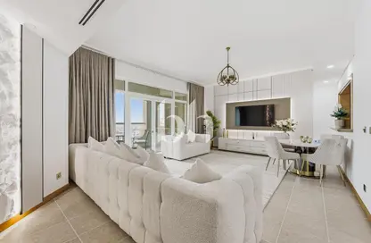 شقة - 2 غرف نوم - 4 حمامات للايجار في الحلاوي - مساكن شور لاين - نخلة جميرا - دبي