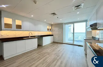 Apartment - 3 Bedrooms - 4 Bathrooms for rent in Emirates Crown - Dubai Marina - Dubai