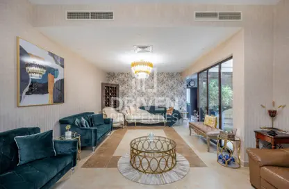 تاون هاوس - 4 غرف نوم - 5 حمامات للبيع في نسيم - مدن - دبي