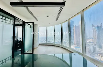 مكتب - 4 حمامات للايجار في بوابة الخليج - الخليج التجاري - دبي