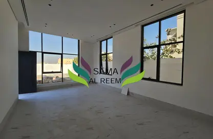 Villa - 4 Bedrooms - 4 Bathrooms for rent in Jumeirah 1 Villas - Jumeirah 1 - Jumeirah - Dubai