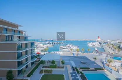 Apartment - 3 Bedrooms - 4 Bathrooms for sale in Seagate Building 1 - Seagate - Mina Rashid - Dubai