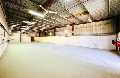 Warehouse - Studio for rent in Phase 2 - Dubai Investment Park (DIP) - Dubai