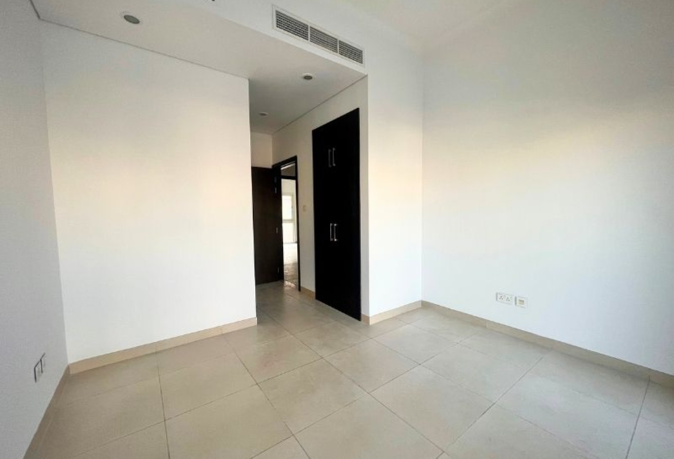 3BR + Maid’s | Closed Kitchen | Lantana 2 Villa 4