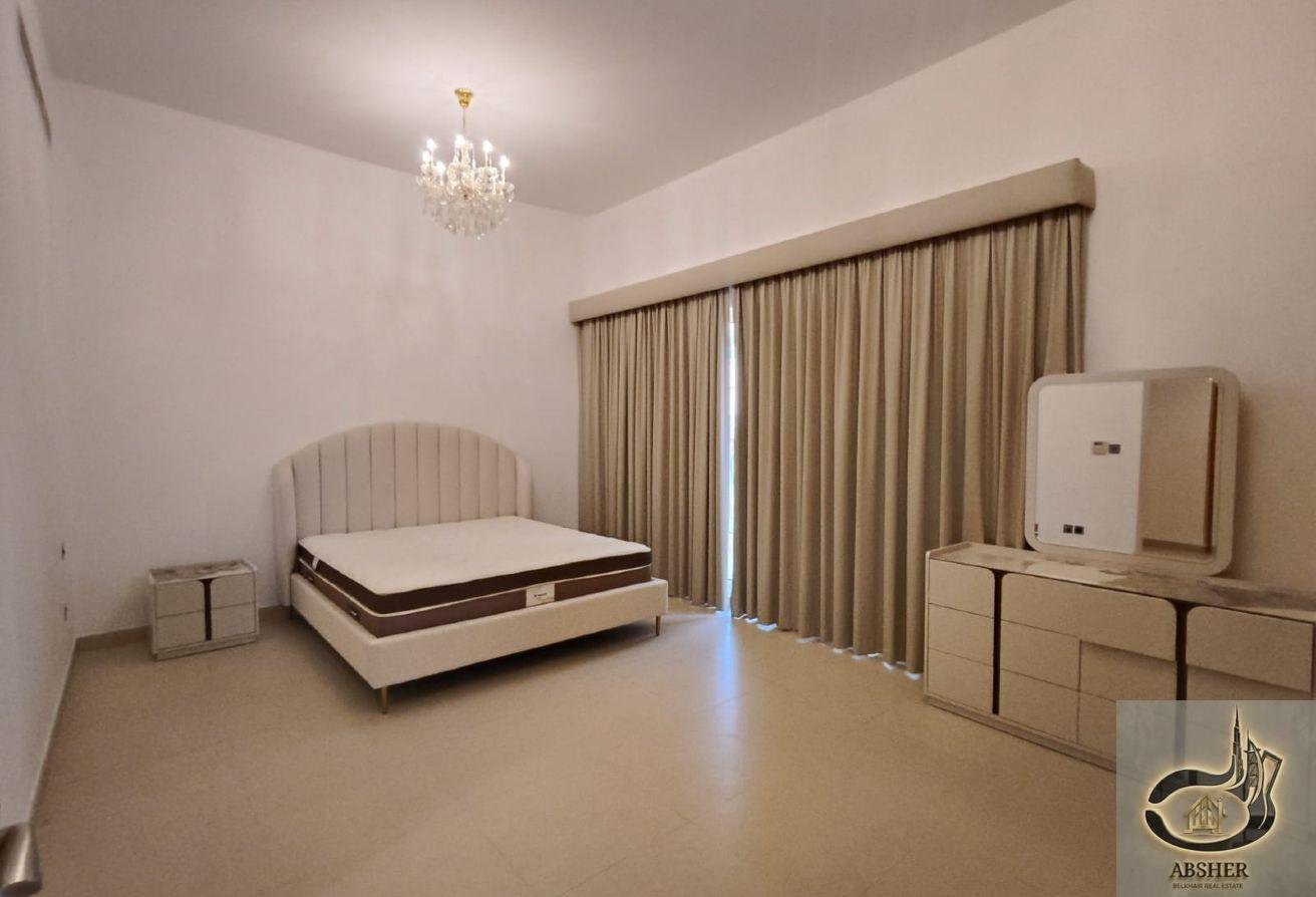 Nad Al Sheba 3 - Great Condition 4 Bedrooms Vacant photo 3